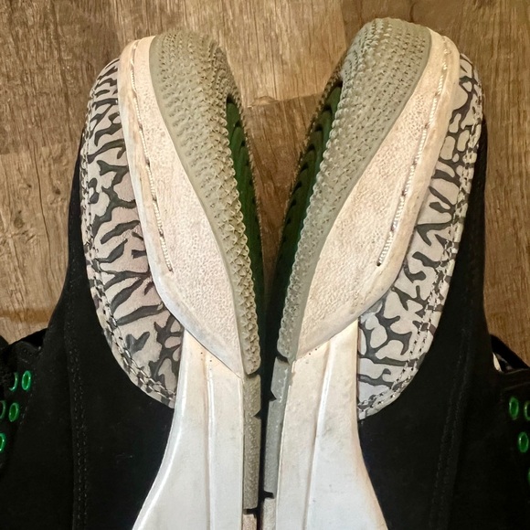 Jordan 3 -Black and Pine Green Sneakers with Silver Accents - Picture 5 of 11